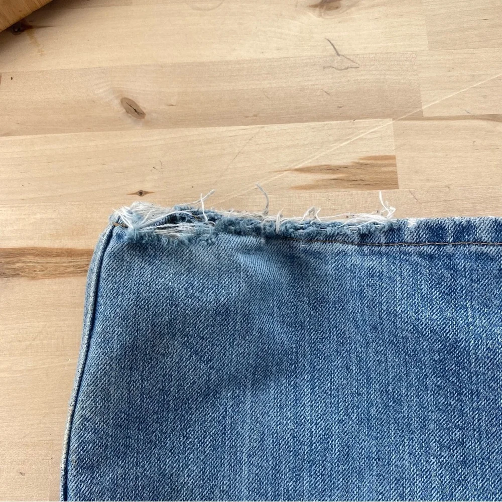 Carhartt relaxed fit distressed straight leg jeans size 38x32 - Picture 16 of 16